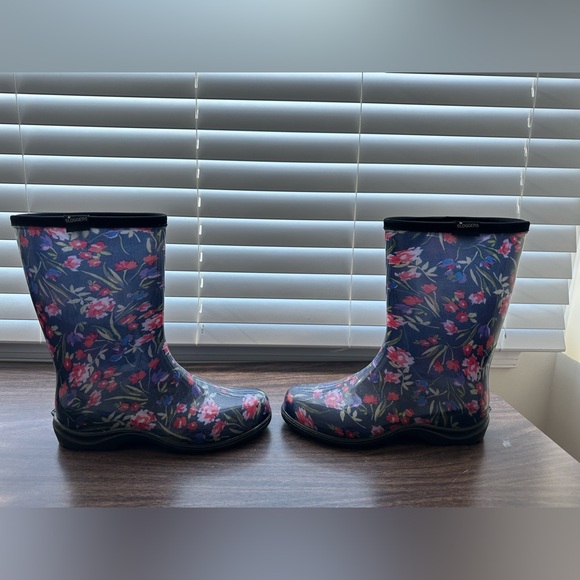 Sloggers Rain Boots Blue Flower Design Size 8 - Picture 1 of 8